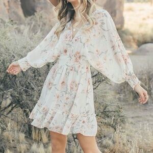 3/$25 Love Stitch Long Sleeve Floral Open Back‎ Dress